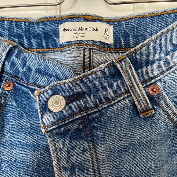Abercrombie & Fitch High Rise Dad Jeans - Picture 2 of 4